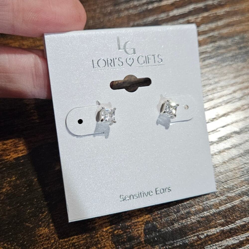 Lori's Gifts Clear Rhinestone Stud Earrings Sensitive Ears NEW Preppy Corporate